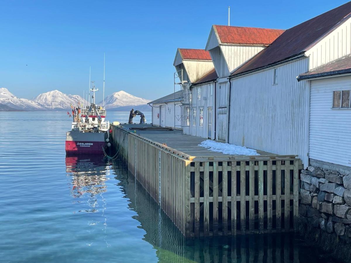 2. Etg I Dampskipsbrygga, Lodingen Havn Екстер'єр фото